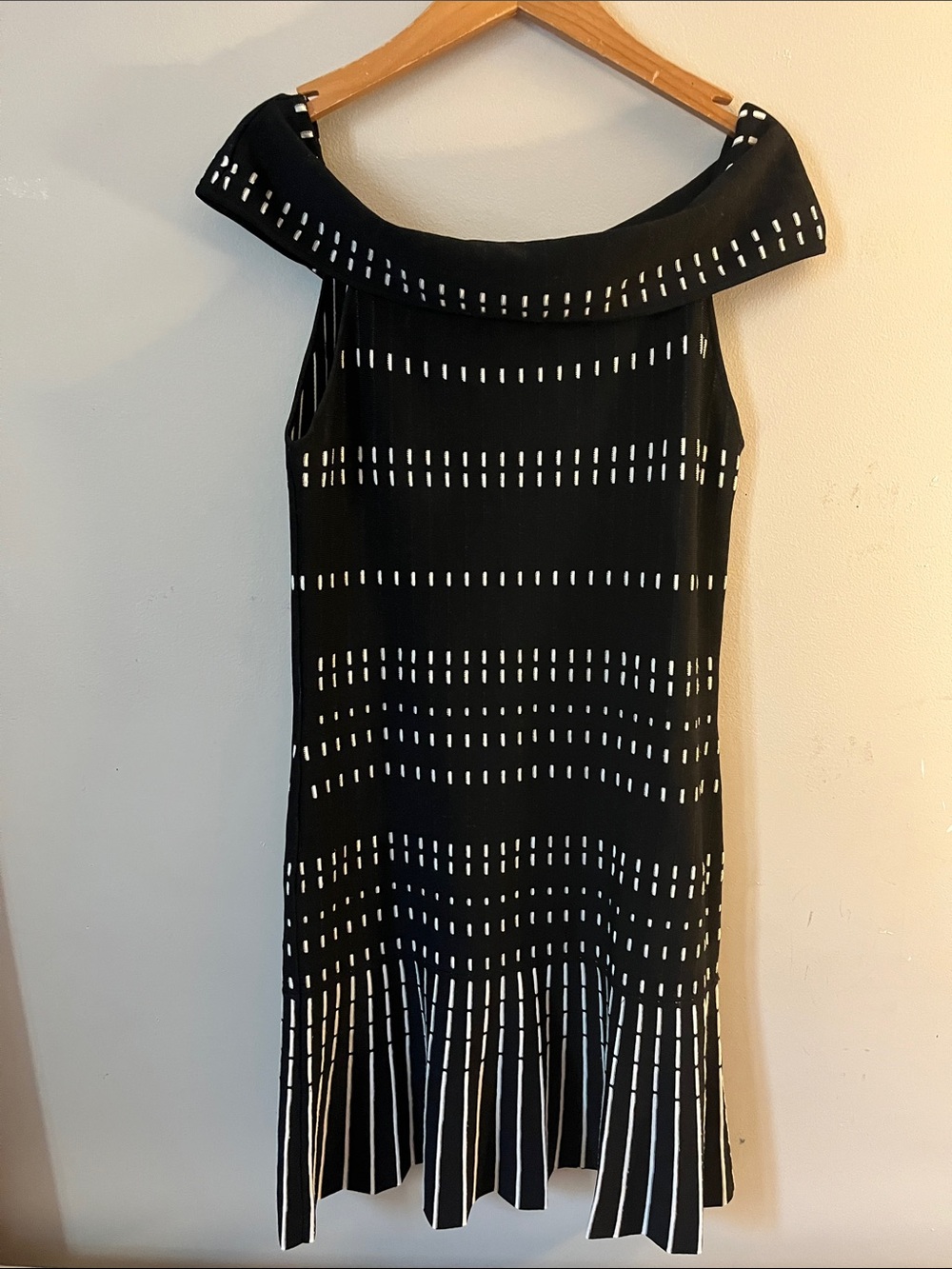 Ever New Black and White One-Shoulder Shift Dress